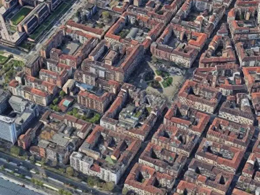 Immagine 10 di Garage in vendita  in Via Principi d’Acaja a Torino