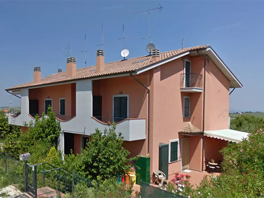 Immagine 6 di Appartamento in vendita  in Via Sardegna a San Costanzo