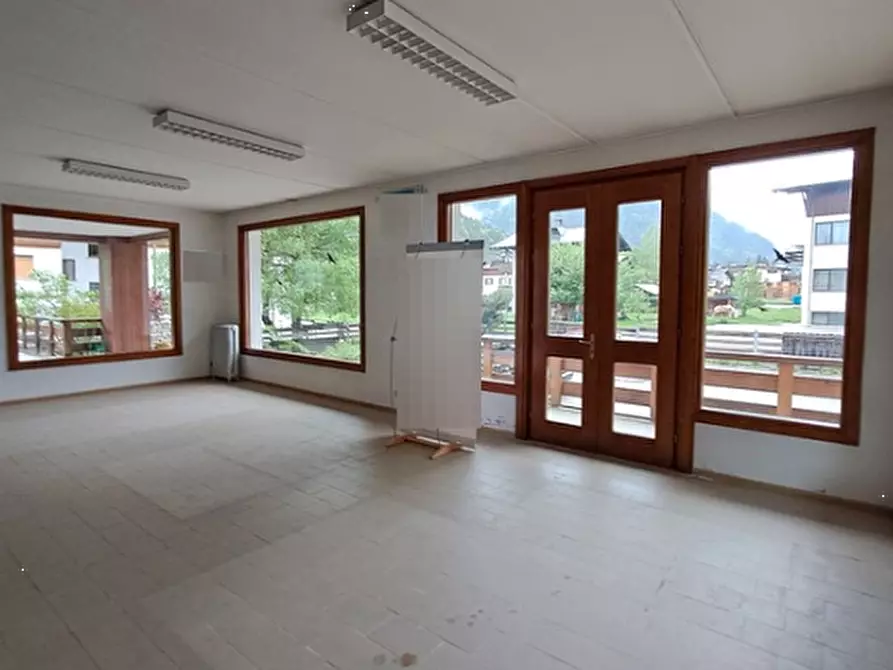 Immagine 2 di Magazzino in vendita  in Via Pause a Auronzo Di Cadore