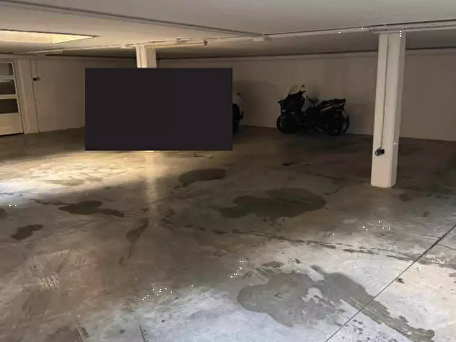 Immagine 8 di Garage in vendita  in Viale Quattro Novembre a Treviso