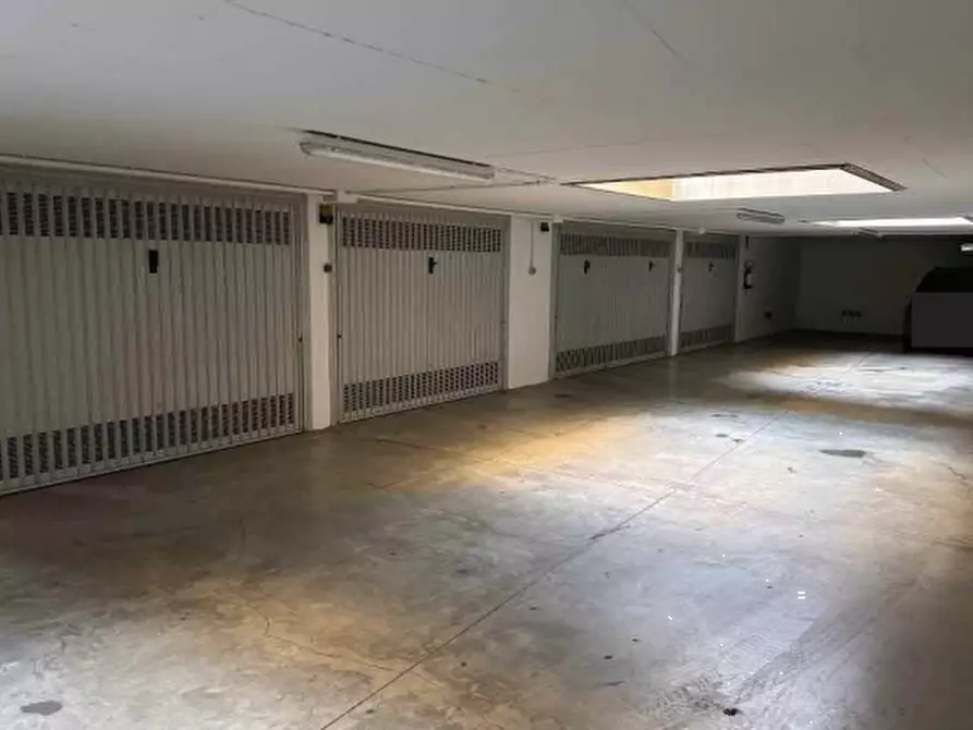 Immagine 9 di Garage in vendita  in Viale Quattro Novembre a Treviso