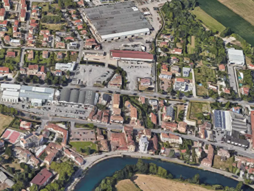 Immagine 17 di Garage in vendita  in Viale Quattro Novembre a Treviso