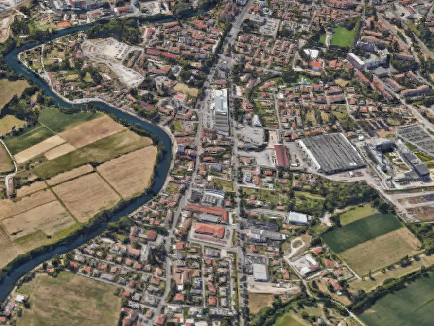 Immagine 22 di Garage in vendita  in Viale Quattro Novembre a Treviso