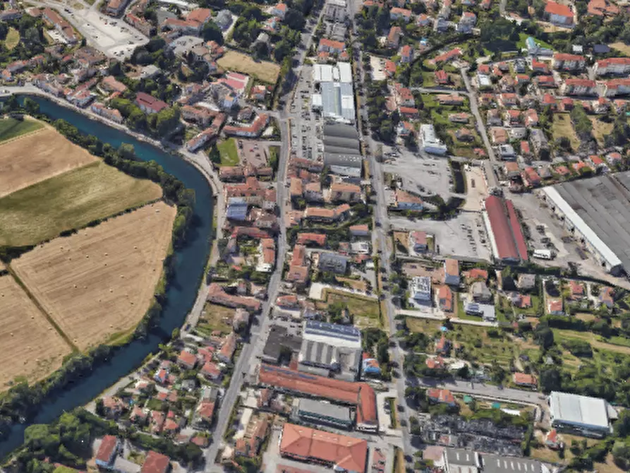 Immagine 13 di Garage in vendita  in Viale Quattro Novembre a Treviso