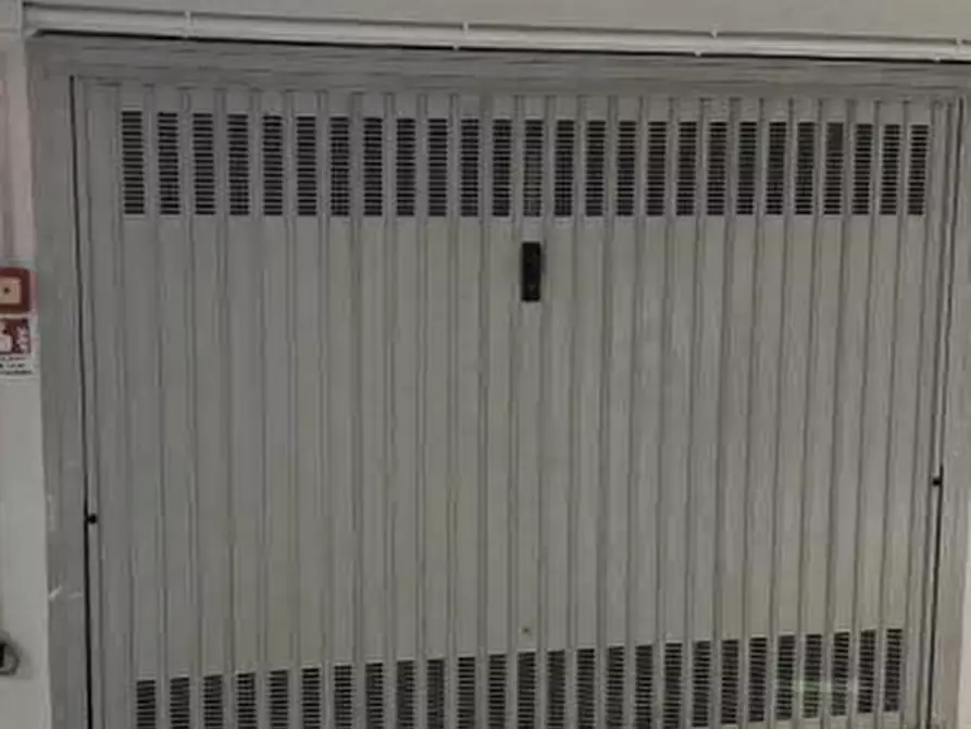 Immagine 7 di Garage in vendita  in Viale Quattro Novembre a Treviso