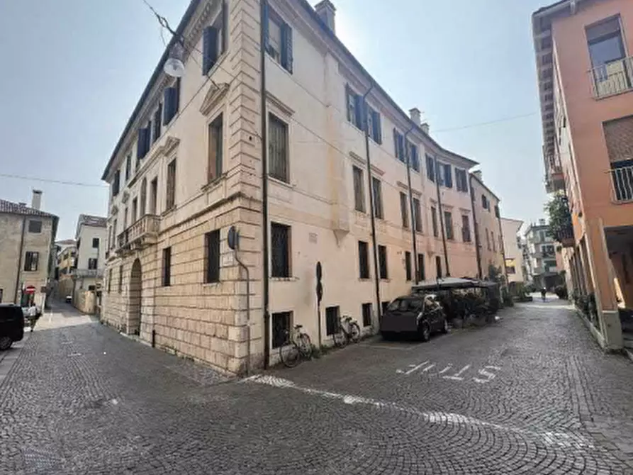 Immagine 5 di Appartamento in vendita  in Via Avogari a Treviso