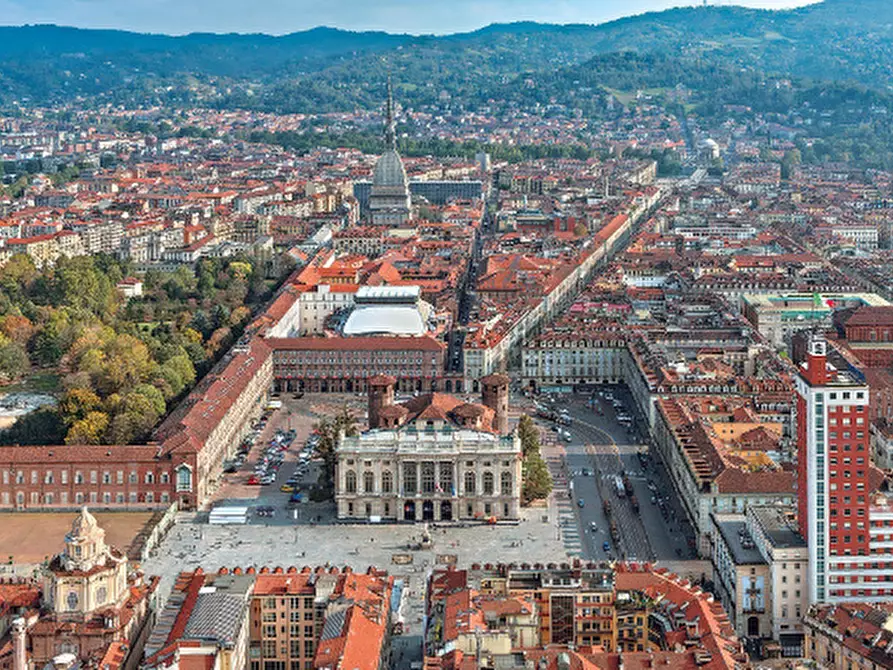 Immagine 7 di Appartamento in vendita  in Via Carlo Alberto a Torino
