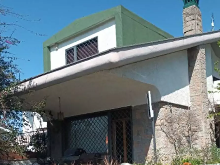 Immagine 2 di Villa in vendita  in Via Ticino a Ardea