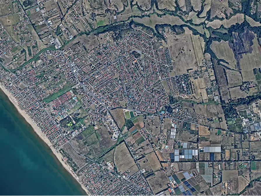 Immagine 10 di Villa in vendita  in Via Ticino a Ardea