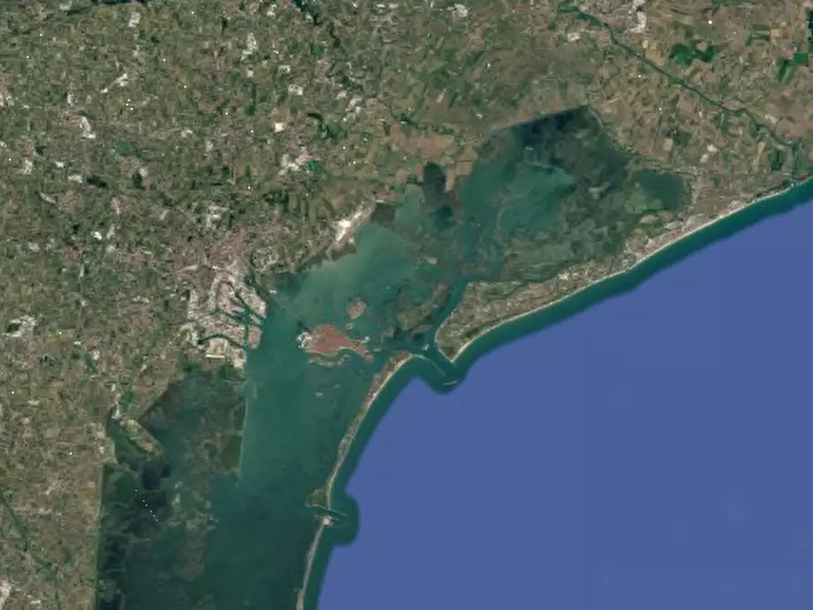 Immagine 28 di Porzione di casa in vendita  in San Piero in Volta  a Venezia