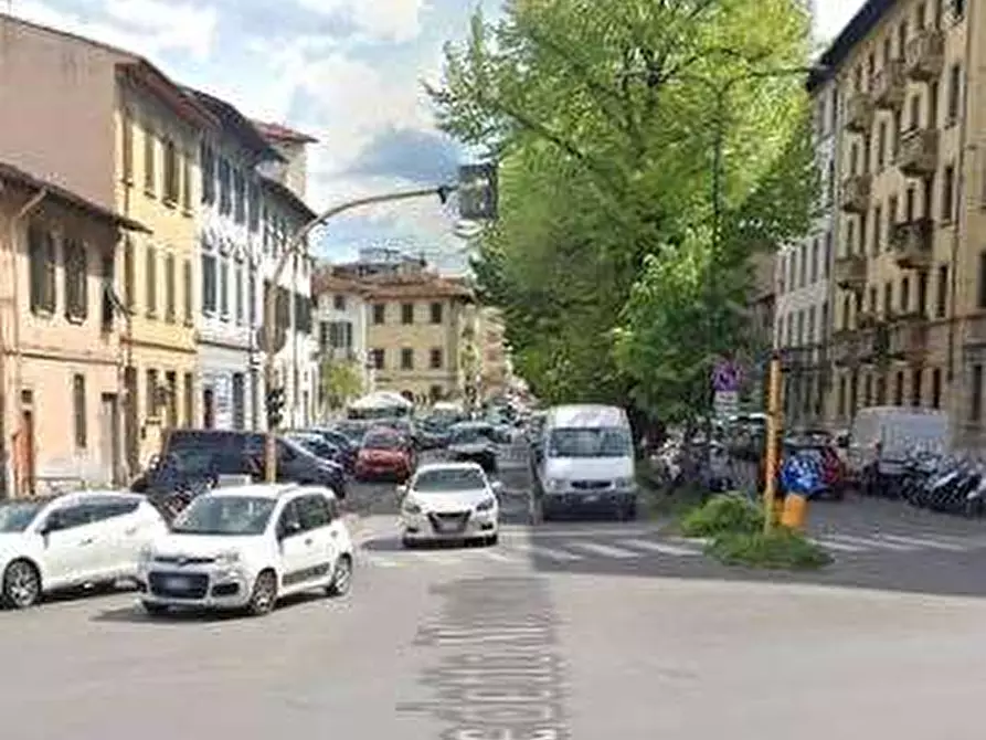 Immagine 7 di Negozio in vendita  in Via Benedetto Marcello a Firenze