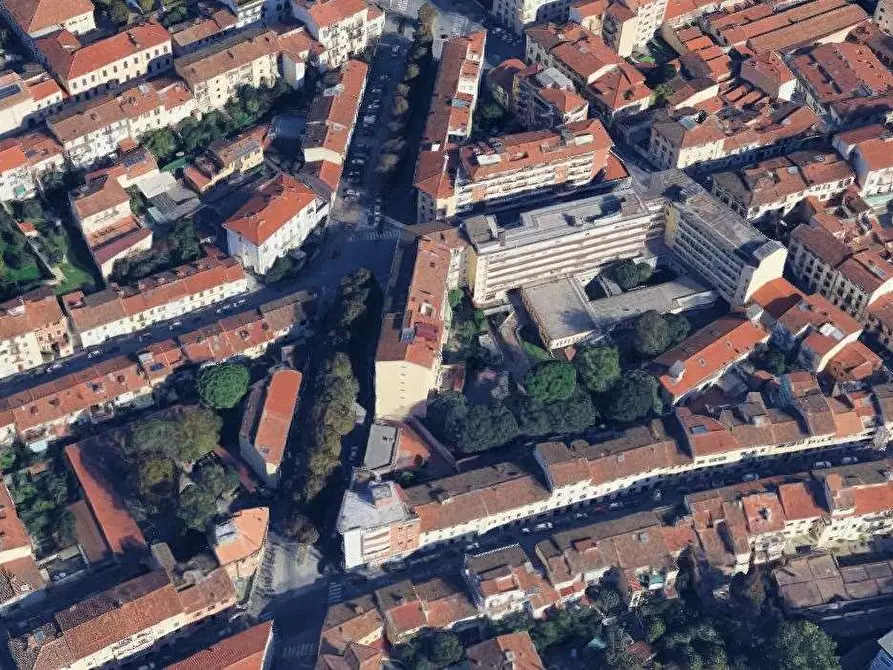 Immagine 8 di Negozio in vendita  in Via Benedetto Marcello a Firenze