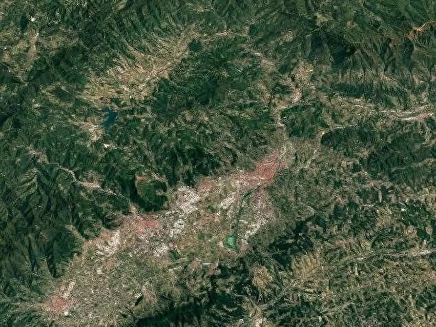 Immagine 13 di Negozio in vendita  in Via Benedetto Marcello a Firenze