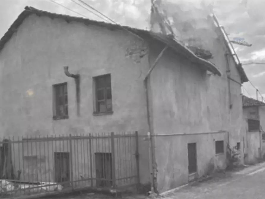 Immagine 9 di Casa indipendente in vendita  in Via Olmo a Castagnole Delle Lanze