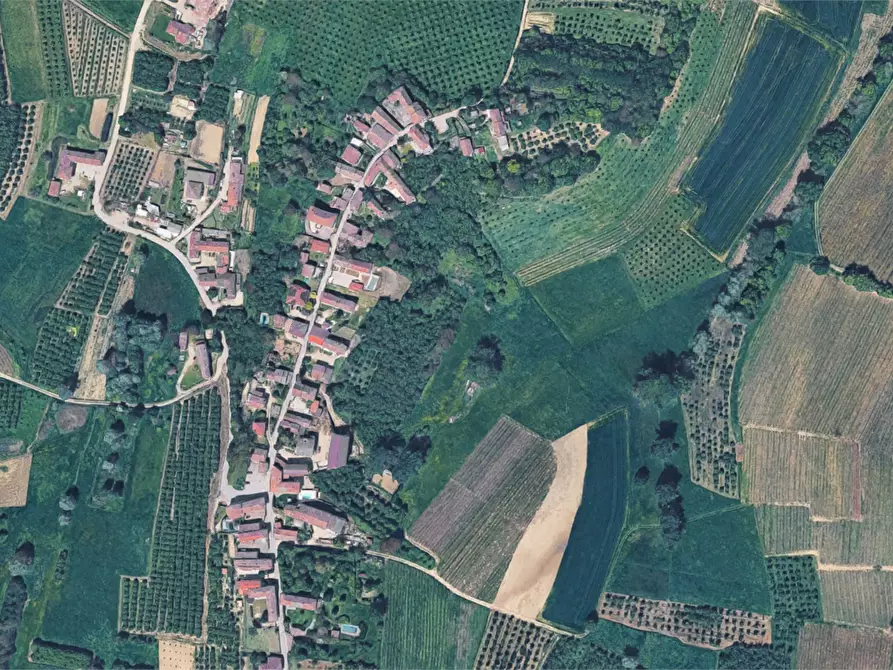 Immagine 18 di Casa indipendente in vendita  in Via Olmo a Castagnole Delle Lanze