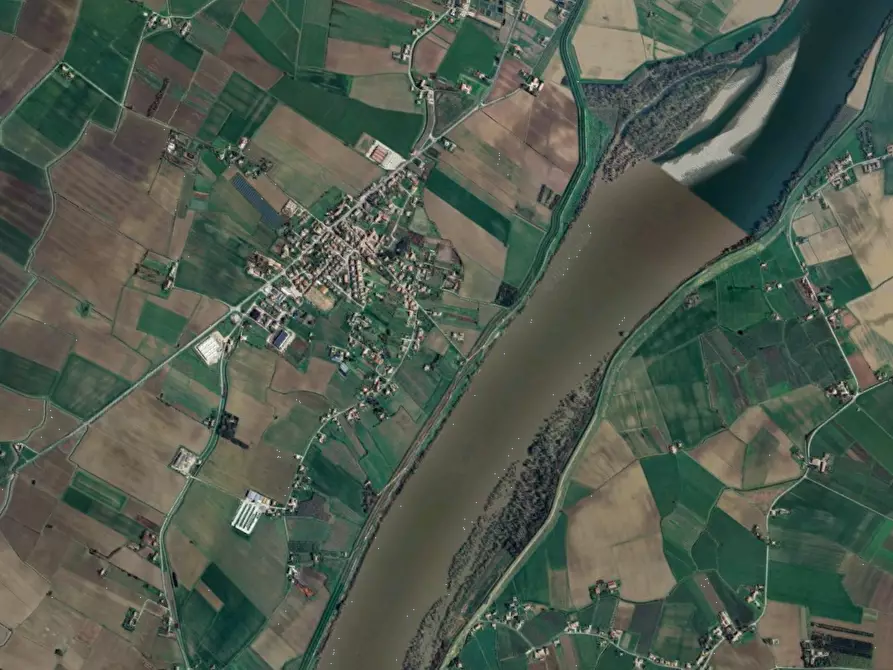 Immagine 13 di Stabile in vendita  in Via Provinciale a Gaiba