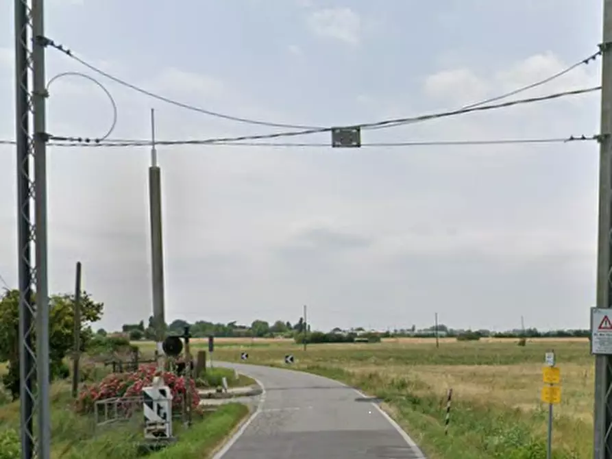 Immagine 9 di Capannone industriale in vendita  in Via Abramo Lincoln a Voghiera