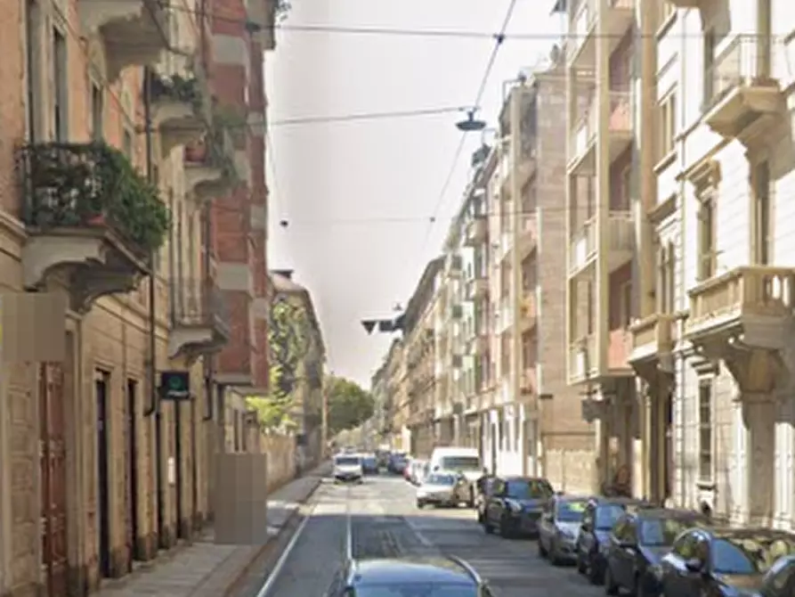 Immagine 4 di Negozio in vendita  in Via Napione a Torino