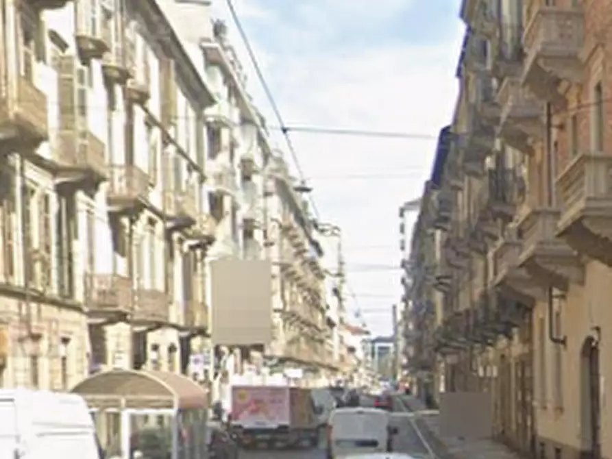 Immagine 5 di Negozio in vendita  in Via Napione a Torino