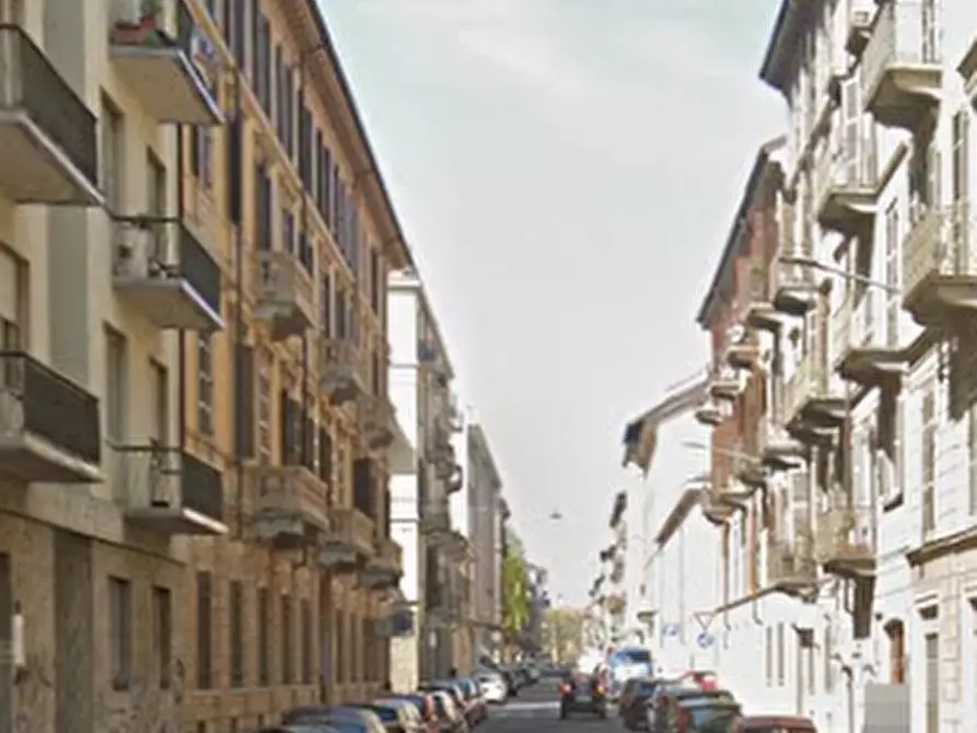 Immagine 6 di Negozio in vendita  in Via Napione a Torino