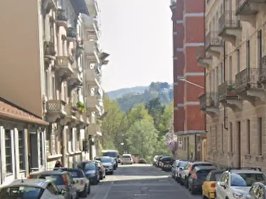 Immagine 7 di Negozio in vendita  in Via Napione a Torino