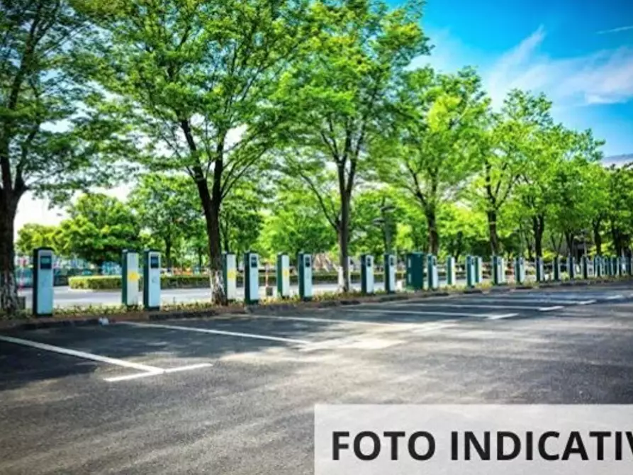 Immagine 8 di Posto auto in vendita  in Via Casilina a Roma