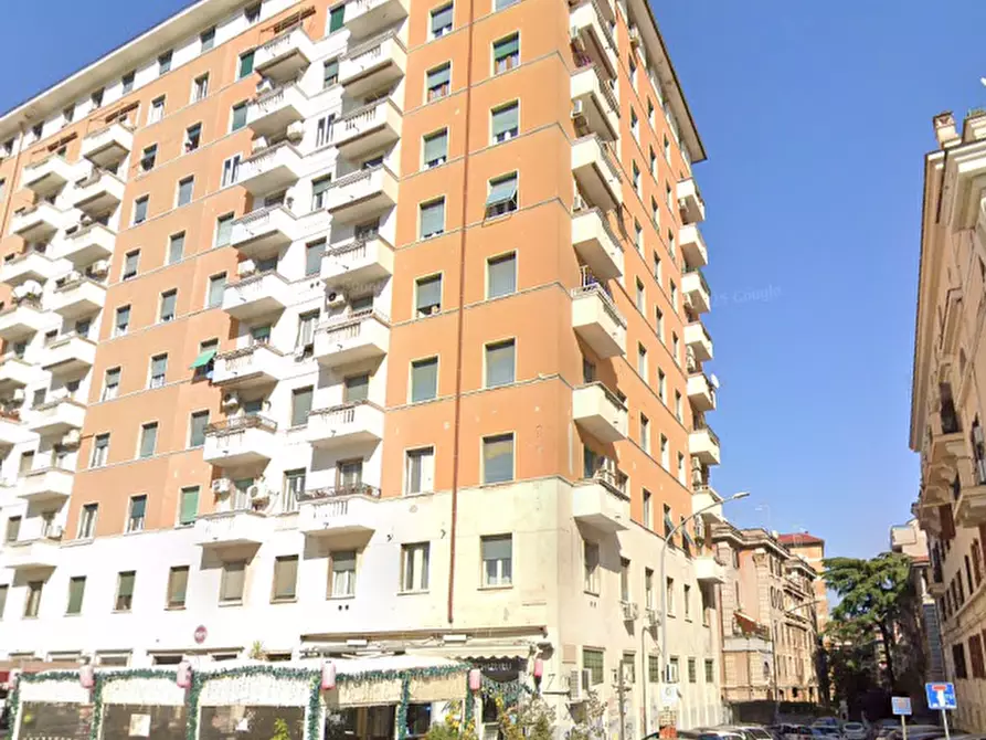 Immagine 6 di Appartamento in vendita  in Piazza dell'Alberone a Roma