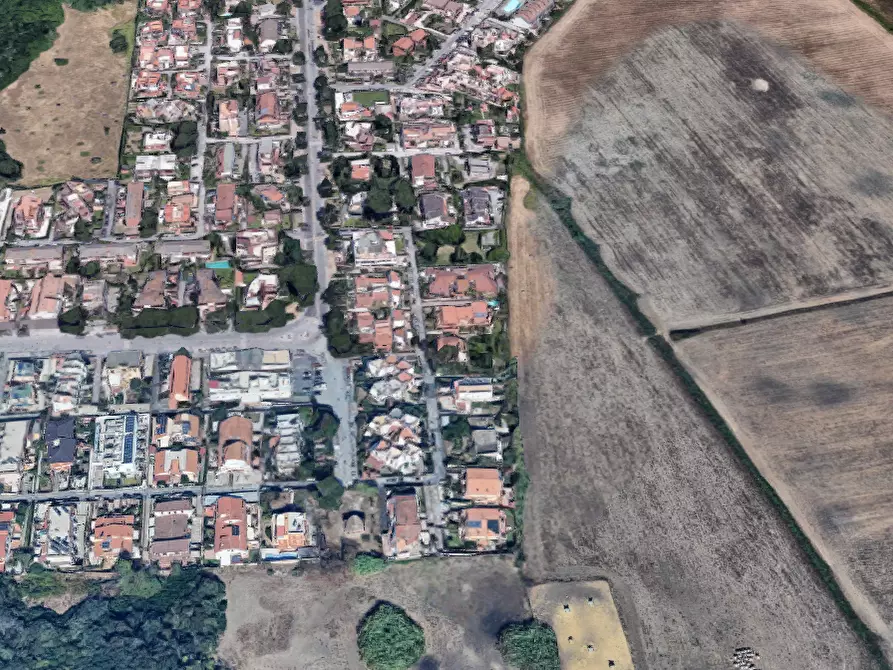 Immagine 13 di Appartamento in vendita  in Via Lago Trasimeno a Pomezia