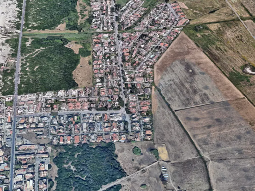 Immagine 15 di Appartamento in vendita  in Via Lago Trasimeno a Pomezia