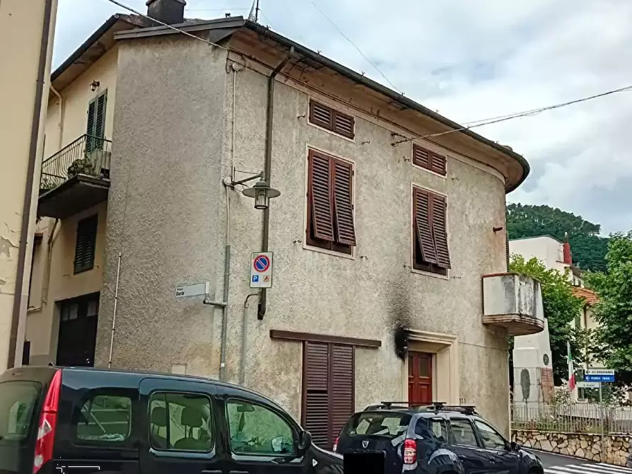 Immagine 2 di Porzione di casa in vendita  in Via Giulio Braga a Vaiano