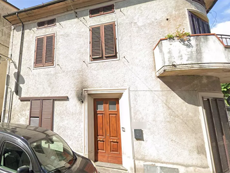 Immagine 3 di Porzione di casa in vendita  in Via Giulio Braga a Vaiano