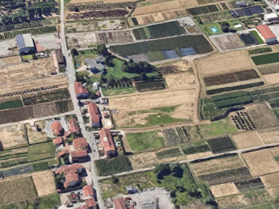 Immagine 2 di Magazzino in vendita  in Via delle Capanne  a Pistoia