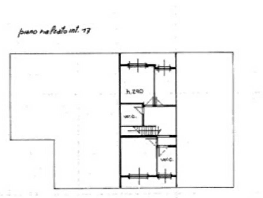 Immagine 15 di Porzione di casa in vendita  in Via Acquavivola a Velletri