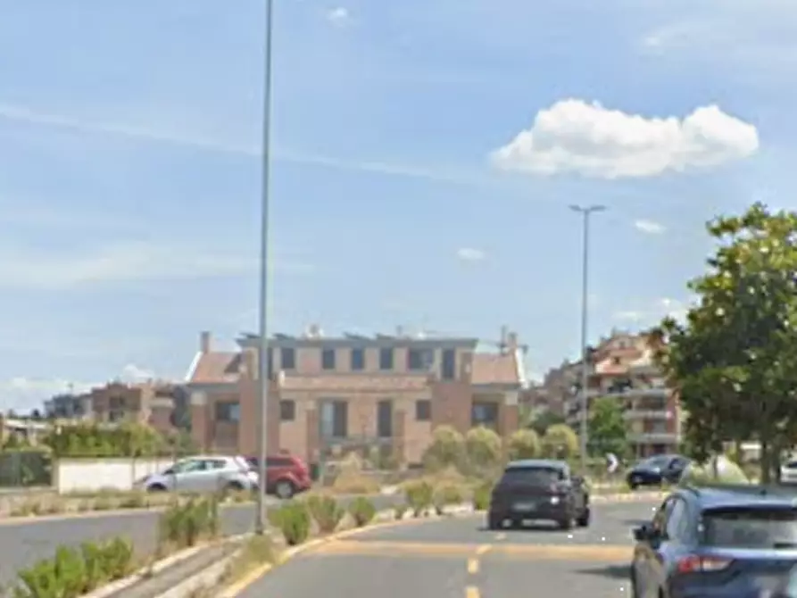 Immagine 8 di Garage in vendita  in Viale Gianluigi Bonelli a Roma