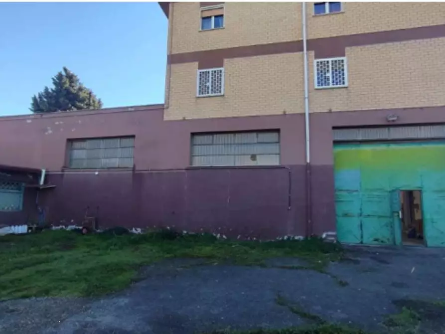 Immagine 2 di Laboratorio in vendita  in Via Lago di Nemi a Montecompatri