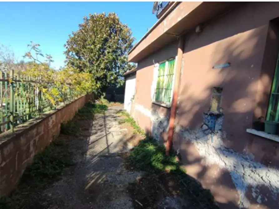 Immagine 4 di Laboratorio in vendita  in Via Lago di Nemi a Montecompatri