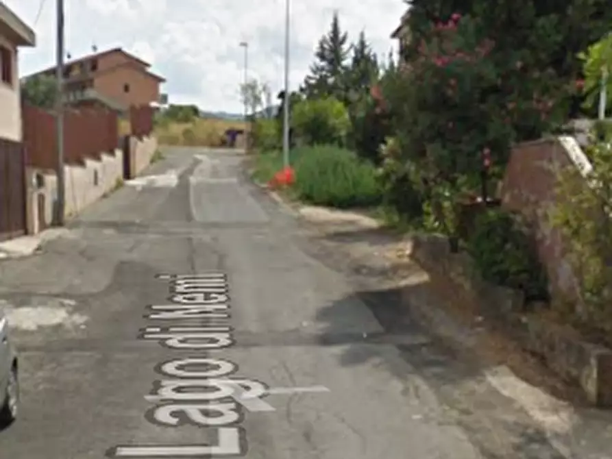 Immagine 8 di Laboratorio in vendita  in Via Lago di Nemi a Montecompatri