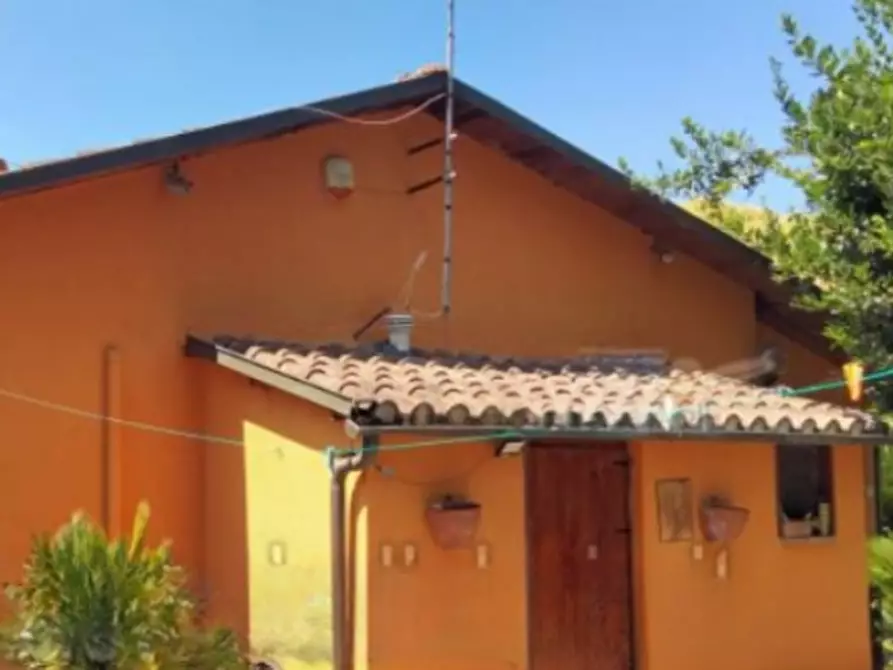 Immagine 5 di Villa in vendita  in Via Erode Attico a Roma