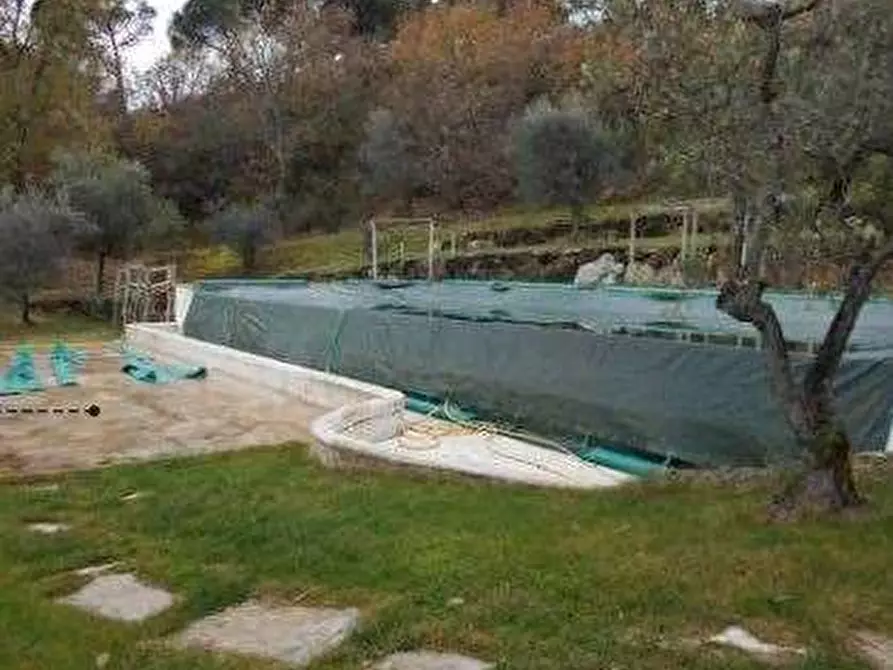 Immagine 21 di Stabile in vendita  in Figline e Incisa Valdarno  a Figline Valdarno