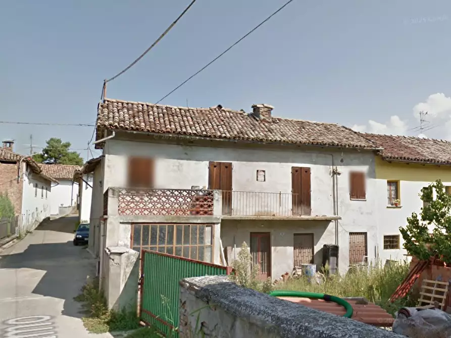 Immagine 4 di Casa indipendente in vendita  in Via Olmo a Castagnole Delle Lanze