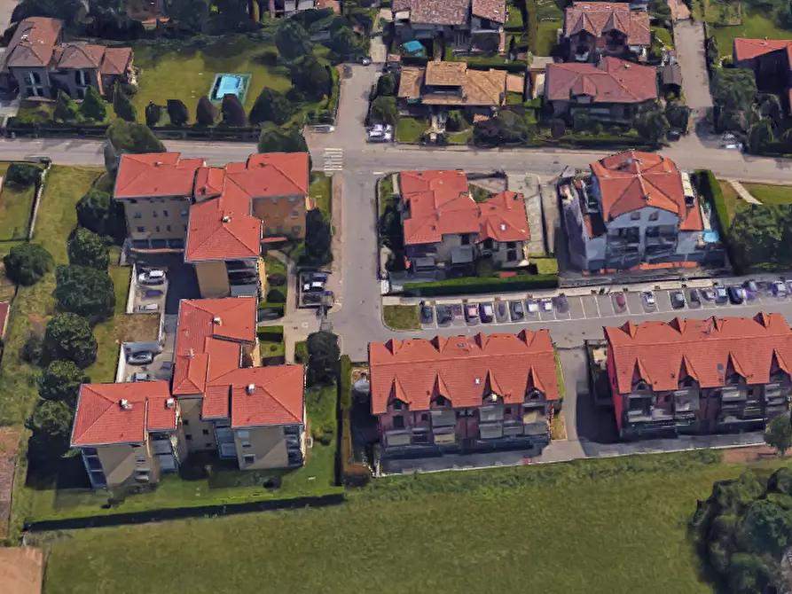 Immagine 16 di Appartamento in vendita  in Via S. Michele a Venegono Inferiore