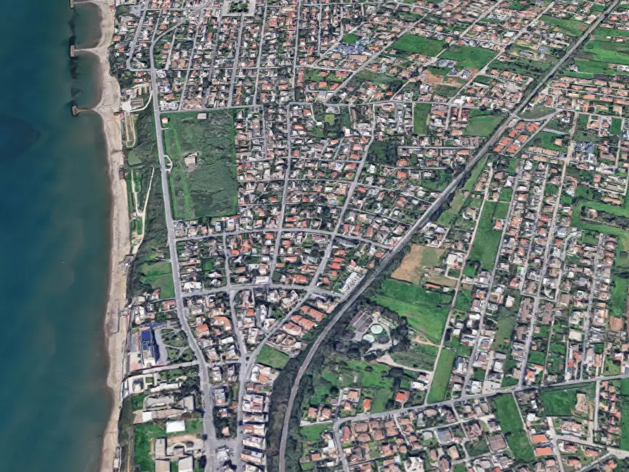 Immagine 10 di Appartamento in vendita  in Via Merope a Anzio