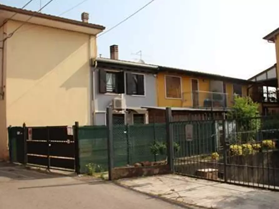 Immagine 2 di Appartamento in vendita  in Via Barrucchella a Verona