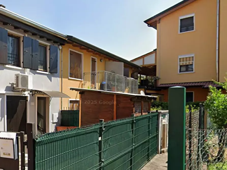 Immagine 10 di Appartamento in vendita  in Via Barrucchella a Verona