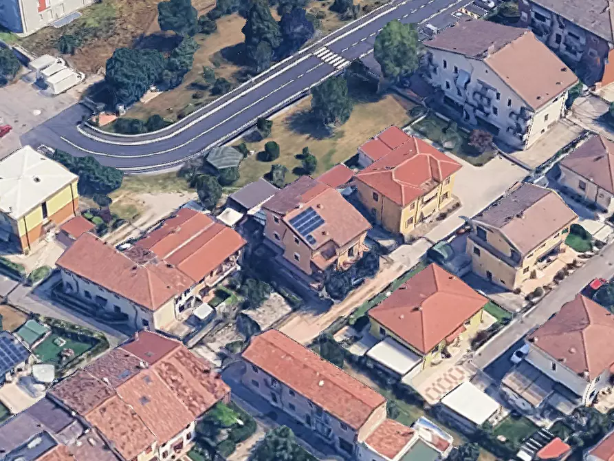 Immagine 11 di Appartamento in vendita  in Via Barrucchella a Verona