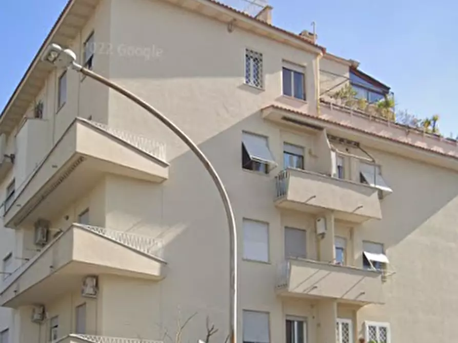 Immagine 4 di Appartamento in vendita  in Via Giuseppe Cerbara a Roma