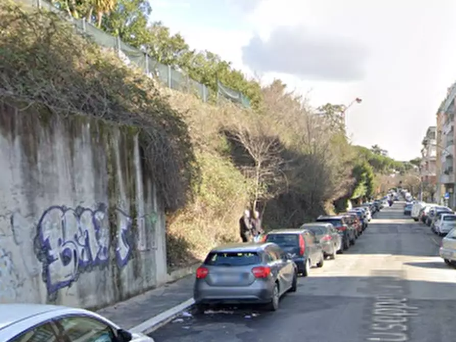 Immagine 12 di Appartamento in vendita  in Via Giuseppe Cerbara a Roma