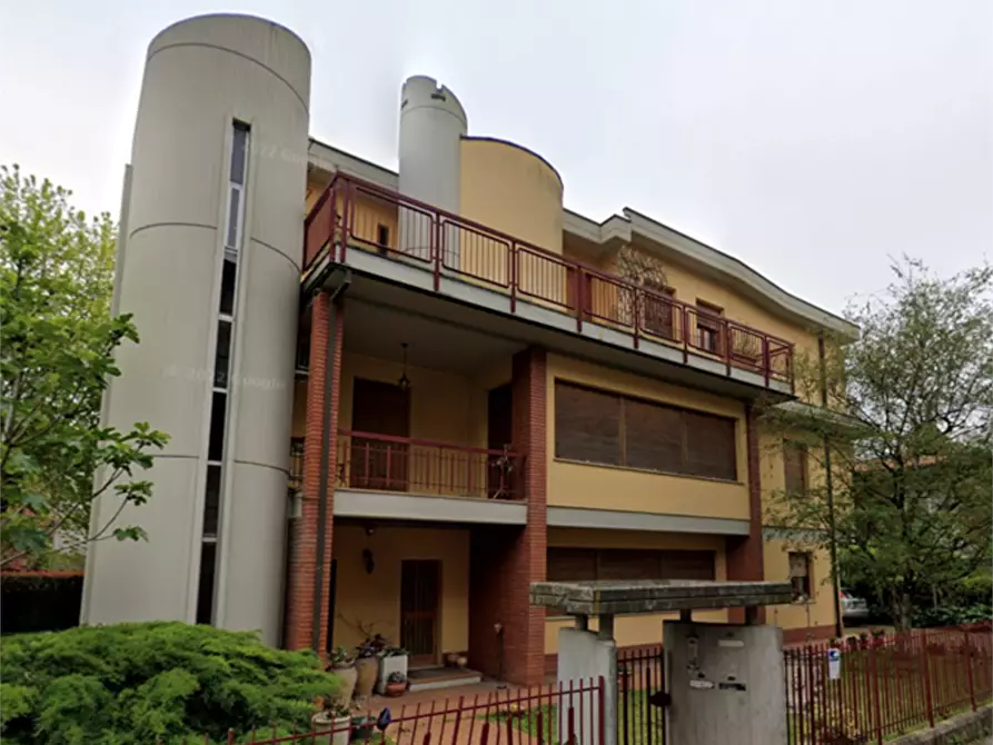 Immagine 3 di Villa in vendita  in Via Silvio Corbari a Forli'