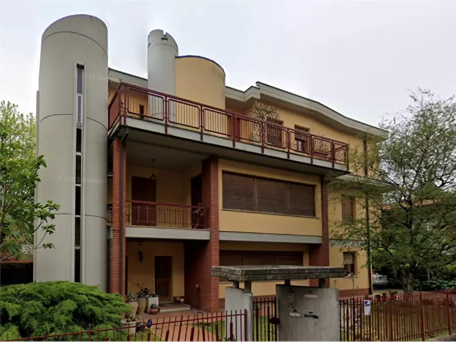 Immagine 14 di Villa in vendita  in Via Silvio Corbari a Forli'