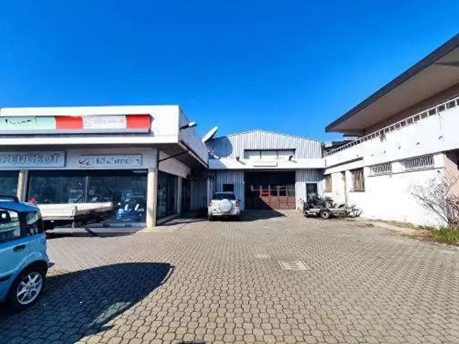 Immagine 5 di Negozio in vendita  in Via Padulli a Forli'